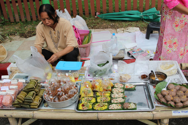 Je bezoekt de markt in Pai als je een kookcursus volgt