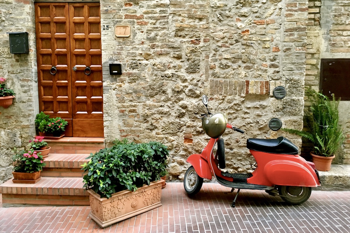 Volterra in Toscane hoort thuis in jouw roadtrip route door Italië