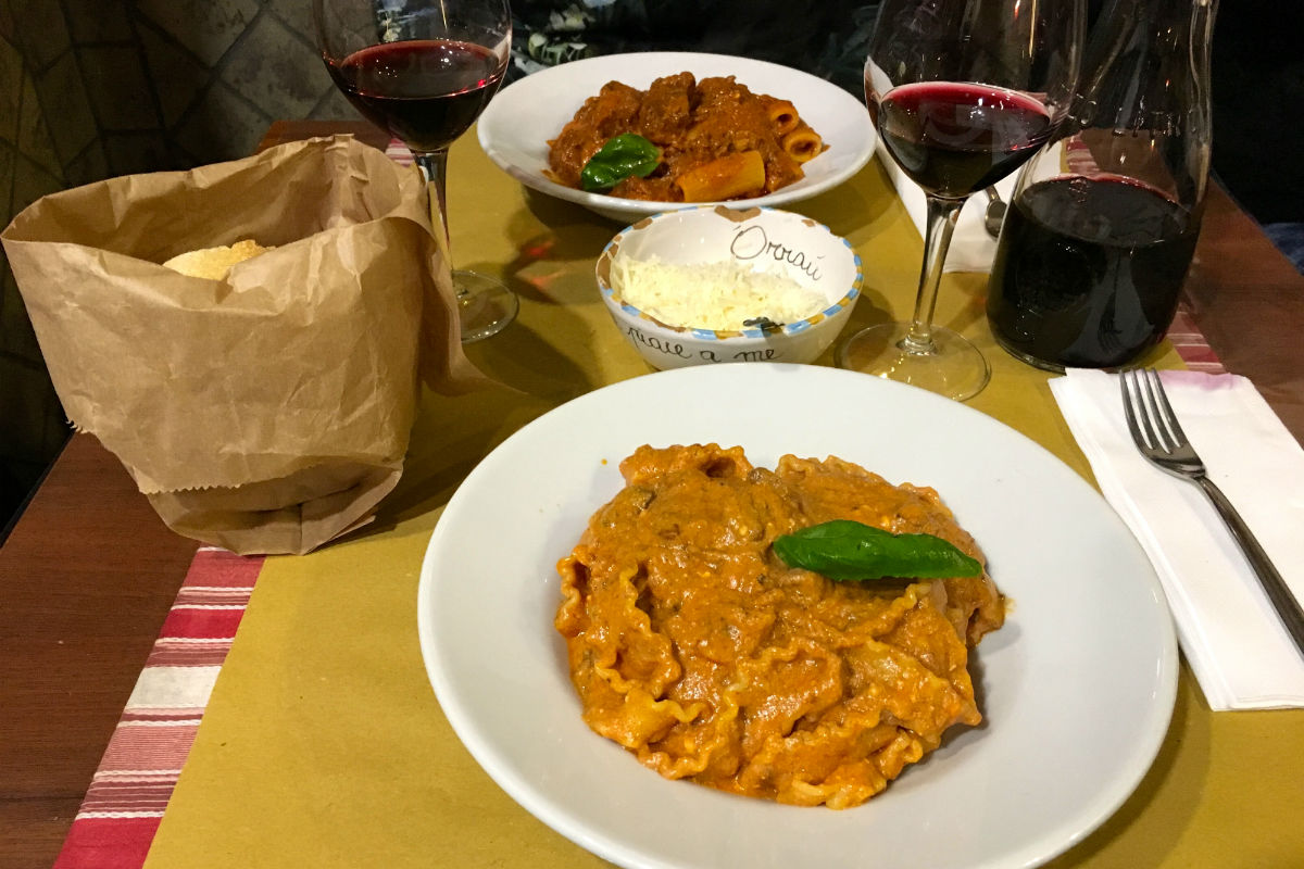 De lekkerste pasta met ragu en ricotta bij Ristorante Tandem een van mijn Napels tips
