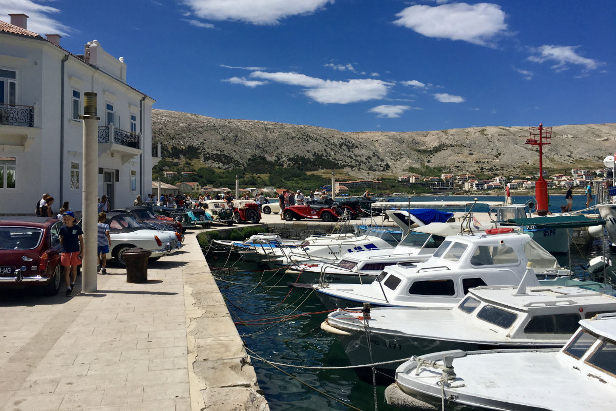 Het gezellige stadje Pag rondreis dalmatie in kroatie