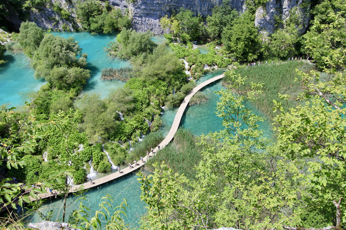 Plitvice National Park tijdens mijn roadtrip Dalmatie Kroatie van bovenaf gezien