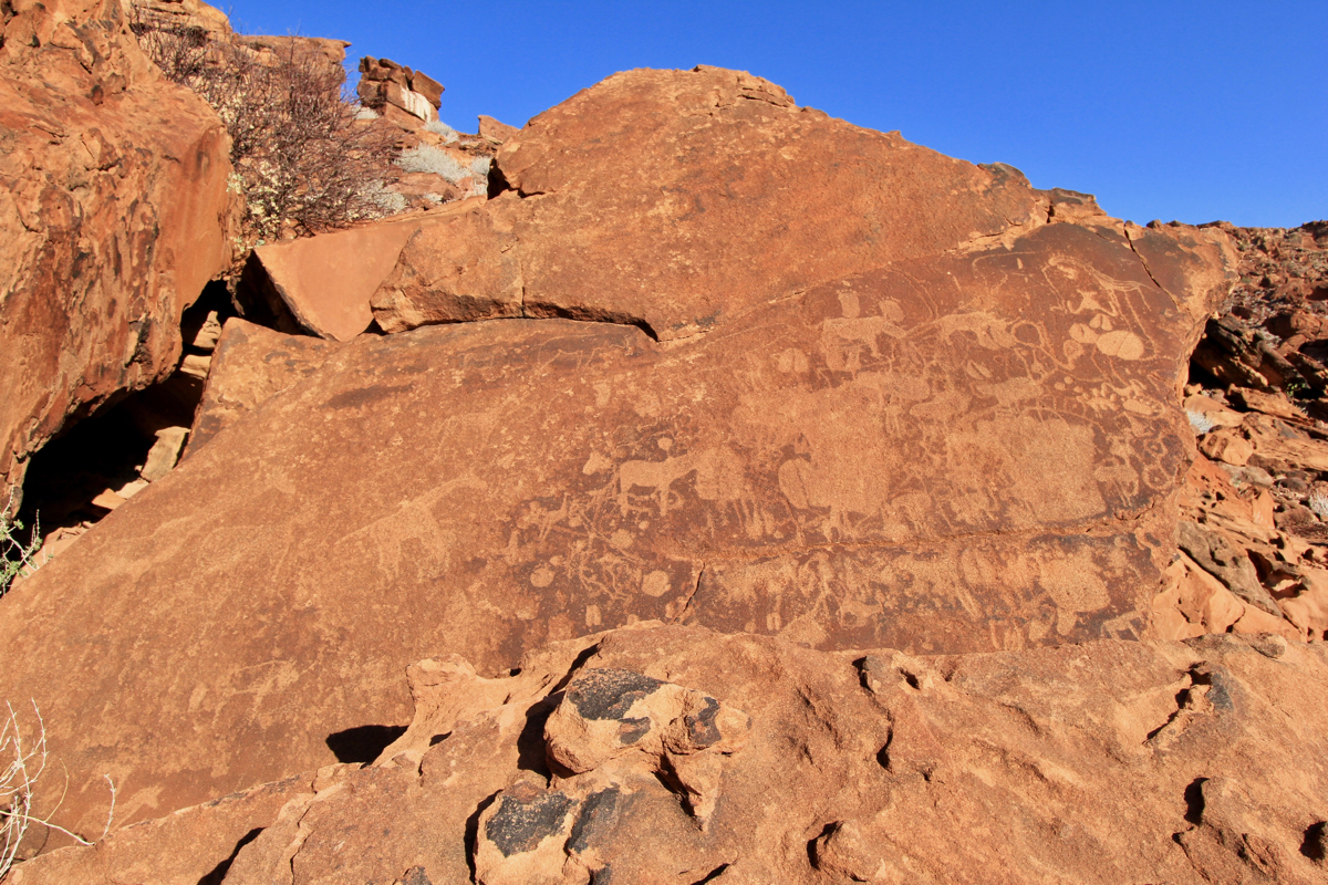 Bezoek de rotstekeningen tijdens je route Namibie