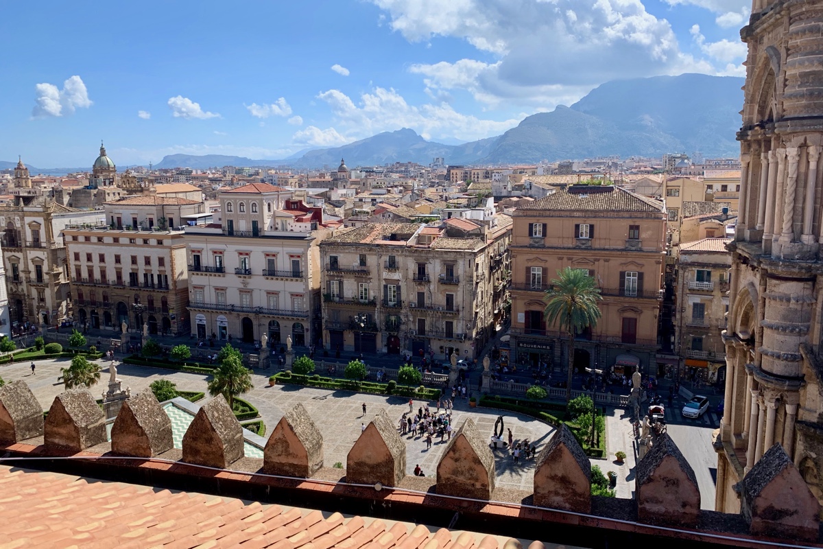 Palermo is absoluut een hoogtepunt op sicilie en moet je zeker opnemen in jouw route over het eiland
