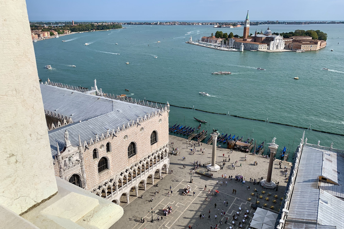 Het uitzicht vanaf de Campanile is zeker een van de leukste bezienswaardigheden van Venetië