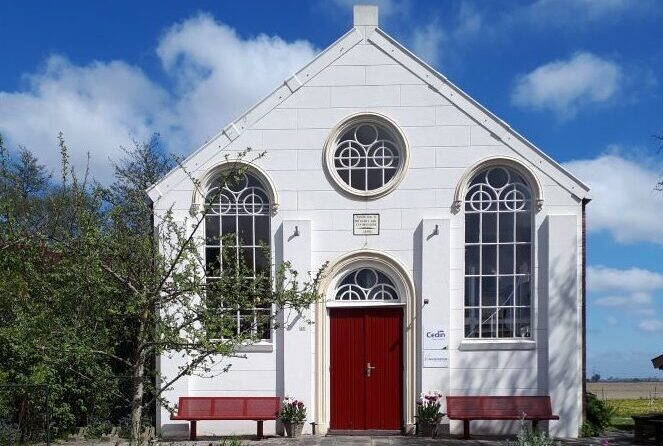 Bijzonder overnachten in Groningen? Verblijf in dit kerkje in Zijldijk op het Groningse platteland