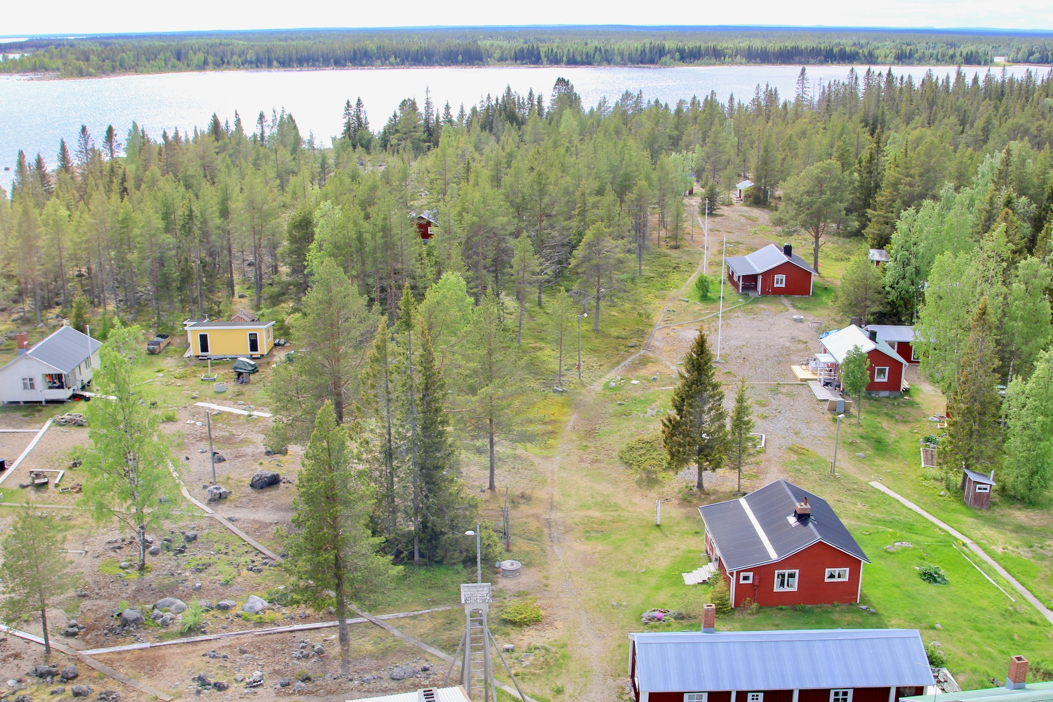 Het mooie dorpje Pite-Ronnskar in Zweeds Lapland